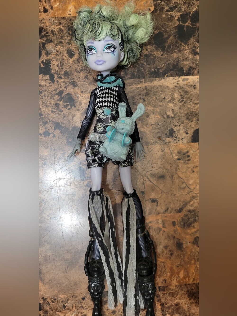 G1 Monster High Twyla Freak Du Chic With Pet